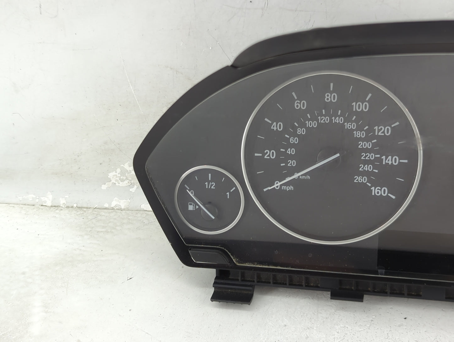 2013-2018 Bmw 320 Instrument Cluster Speedometer Gauges P/N:9232894 9382199-01 Miles:106K Fits OEM Used Auto Parts - Oemused