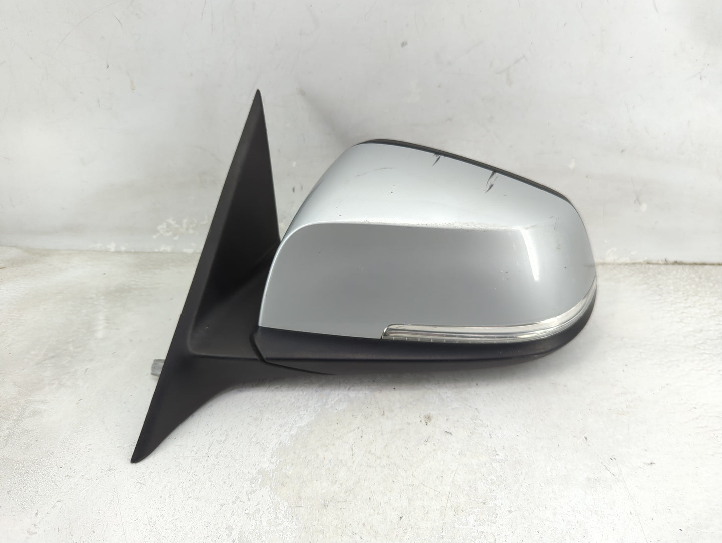2013-2018 Bmw 320 Driver Side View Mirror - Left Door Mirror OEM Used - Oemusedautoparts1.com
