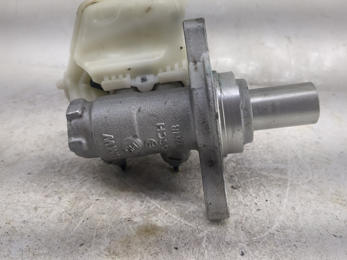 Bmw 320 Brake Master Cylinder 1496755 - Oemusedautoparts1.com