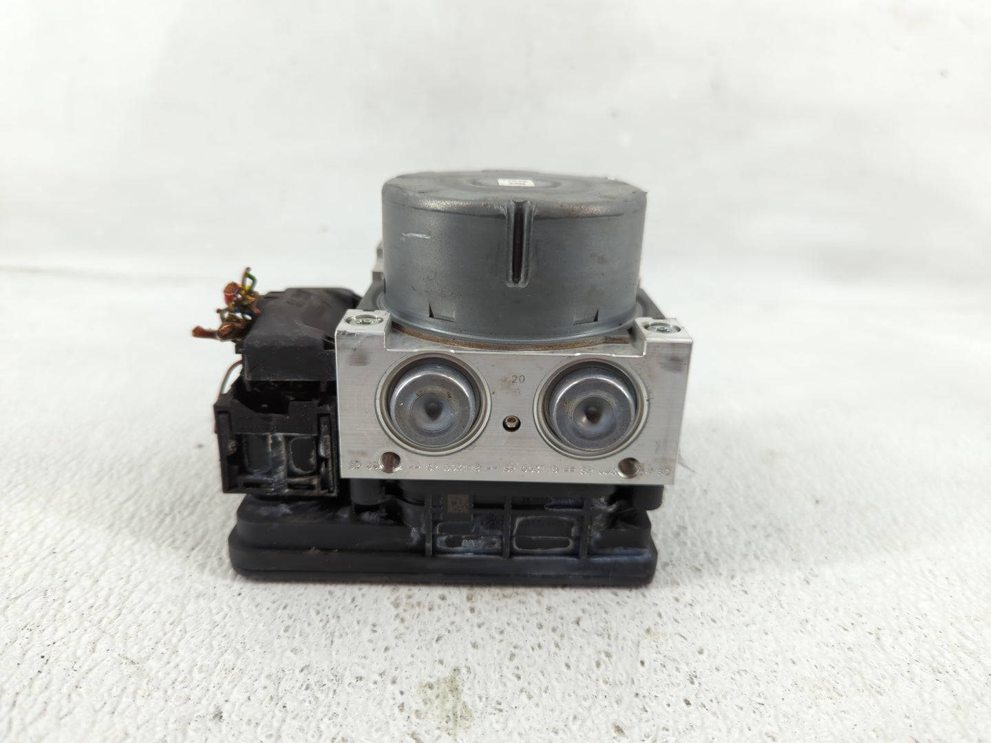 2014-2018 Bmw 320i ABS Pump Control Module Replacement P/N:3451-6881172-01 Fits Fits 2014 2015 2016 2017 2018 2019 2020 2021