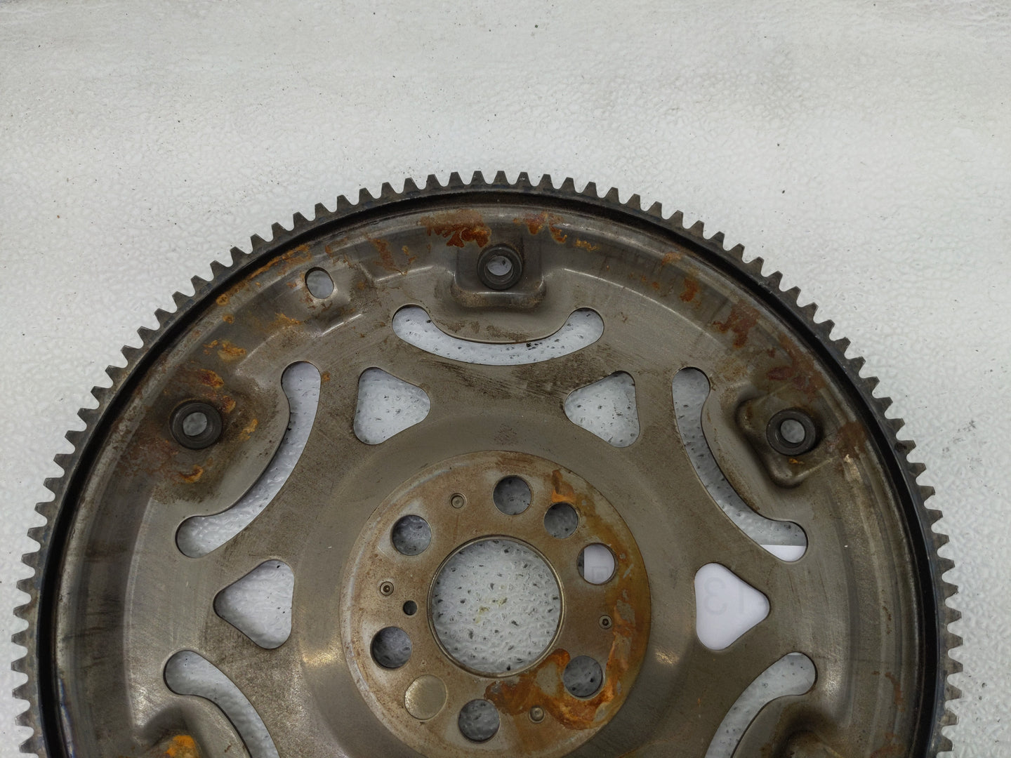 2012-2018 Bmw 320i Transmission Flywheel Flexplate P/N:7 585 146-05 Fits Fits 2012 2013 2014 2015 2016 2017 2018 OEM Used Au