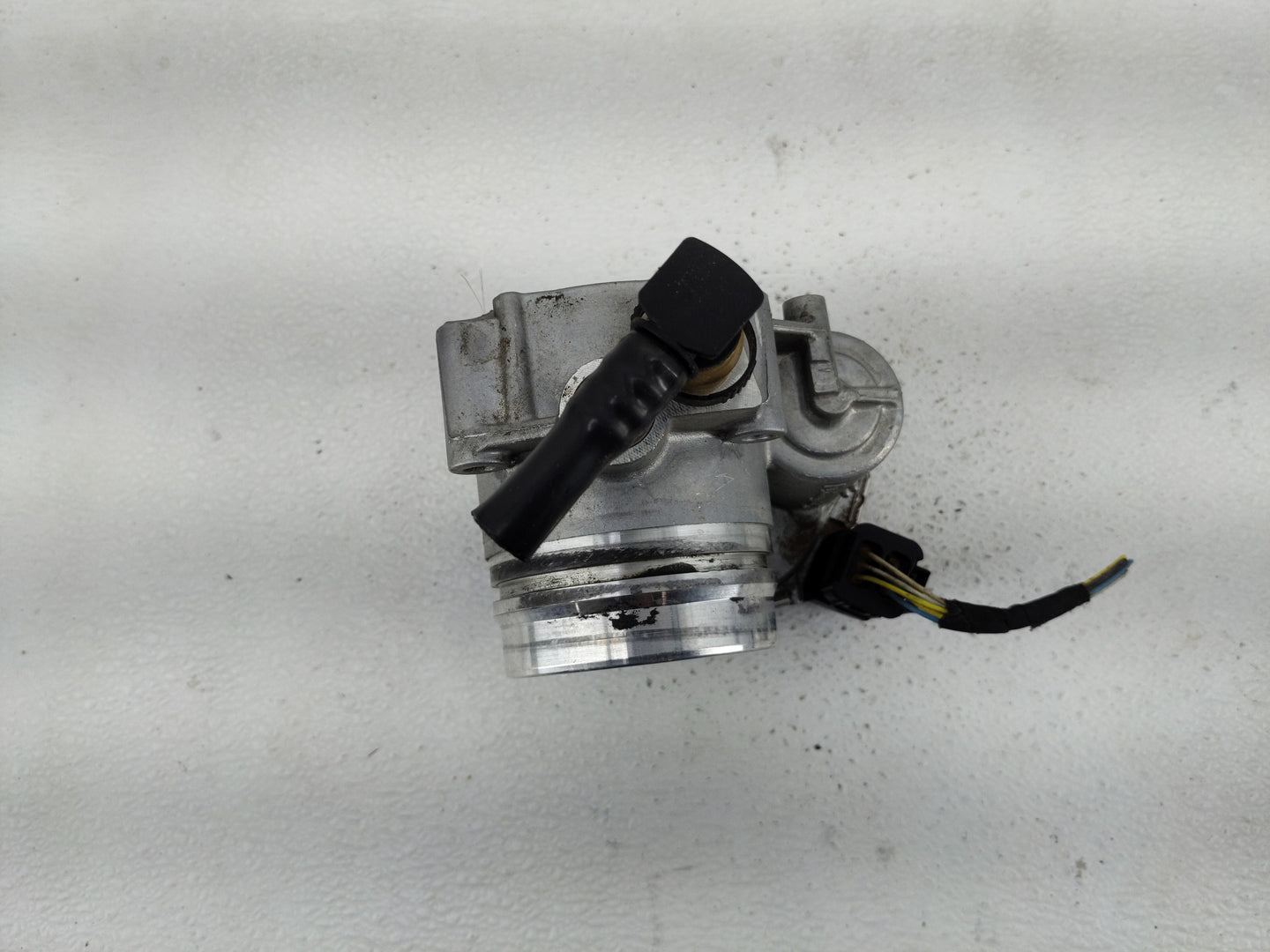 2012-2018 Bmw 320i Throttle Body P/N:1354 7588625-02 Fits Fits 2012 2013 2014 2015 2016 2017 2018 OEM Used Auto Parts - Oemu