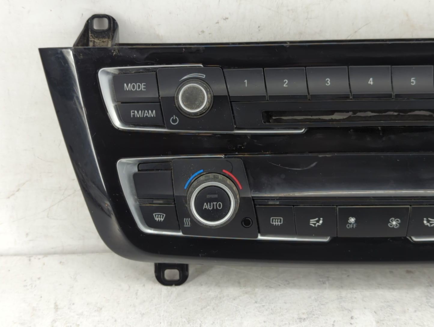 2016-2018 Bmw 320i Climate Control Module Temperature AC/Heater Replacement P/N:9358939-03 Fits OEM Used Auto Parts - Oemuse
