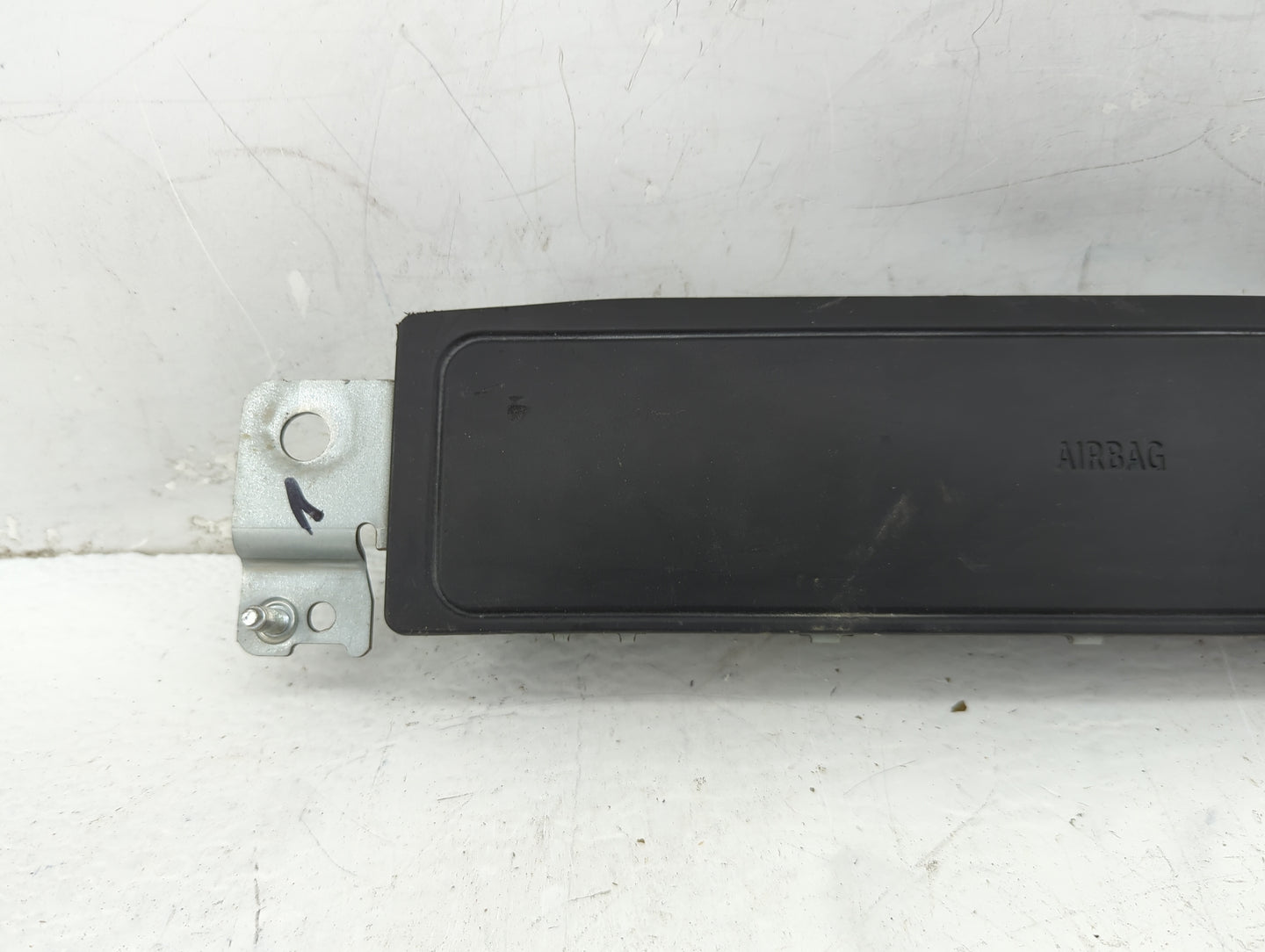2012-2018 Bmw 320i Air Bag Passenger Right Knee OEM P/N:KV922865313 Fits Fits 2012 2013 2014 2015 2016 2017 2018 2019 2020 2