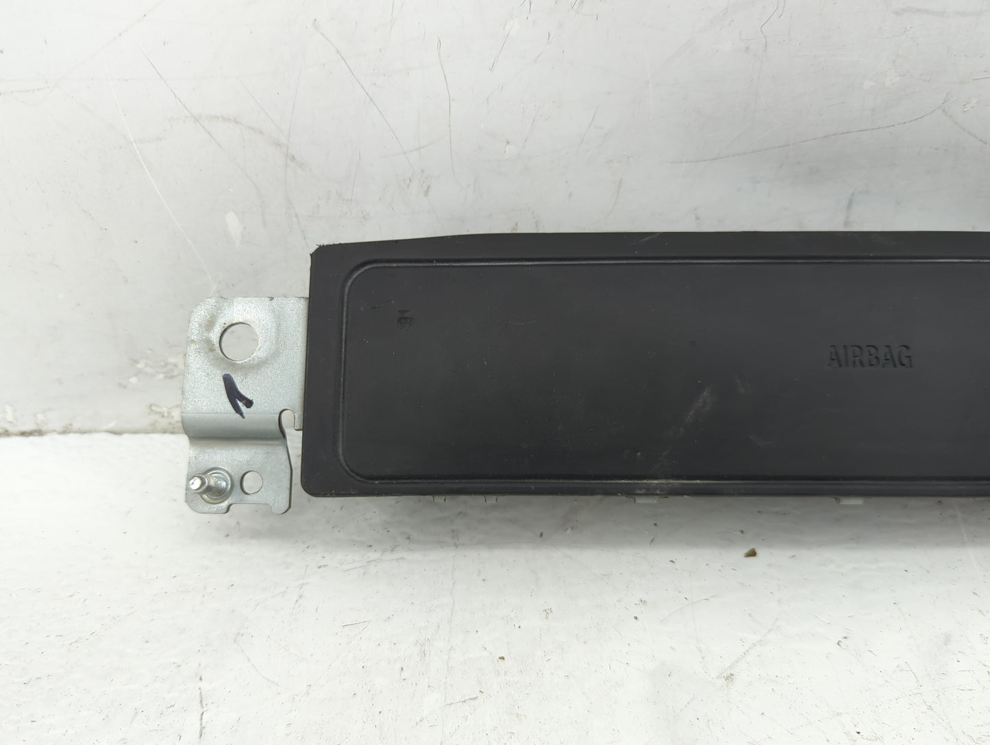 2012-2018 Bmw 320i Air Bag Passenger Right Knee OEM P/N:KV922865313 Fits Fits 2012 2013 2014 2015 2016 2017 2018 2019 2020 2