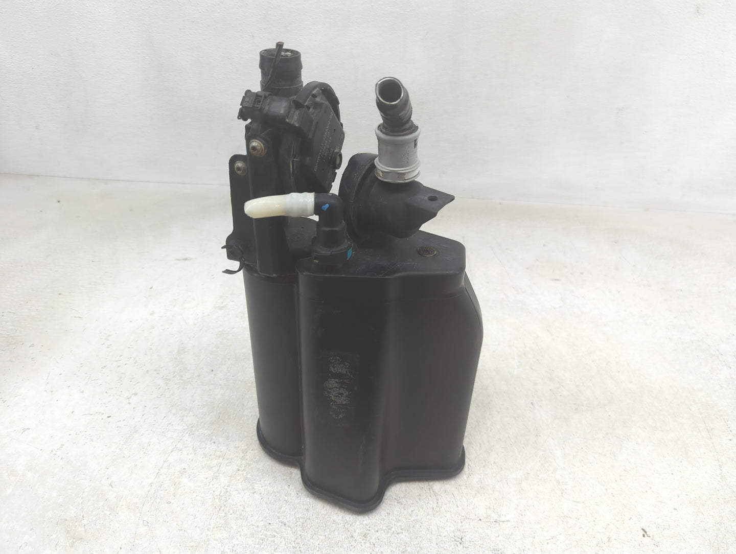 2016 Bmw 320i Fuel Vapor Charcoal Canister - Oemusedautoparts1.com