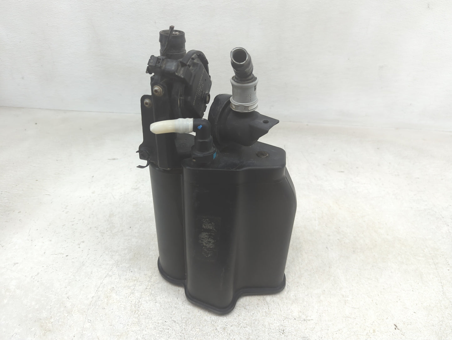 2016 Bmw 320i Fuel Vapor Charcoal Canister - Oemusedautoparts1.com