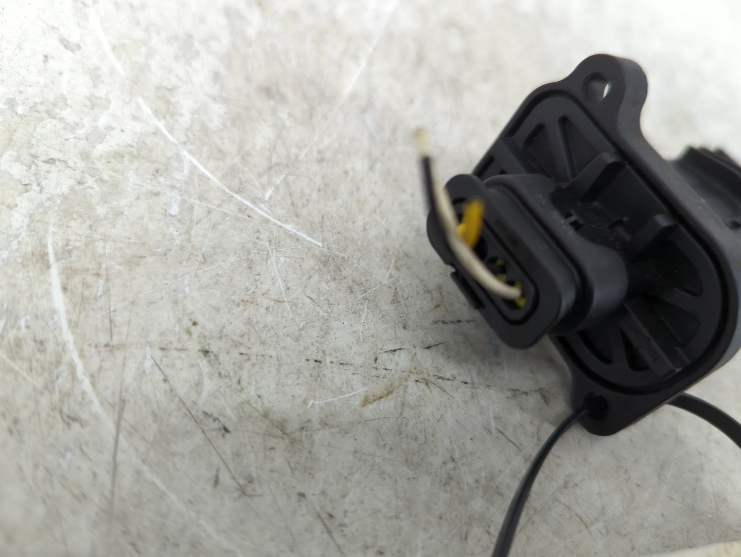 2012-2018 Bmw 320i Mass Air Flow Meter Maf - Oemusedautoparts1.com