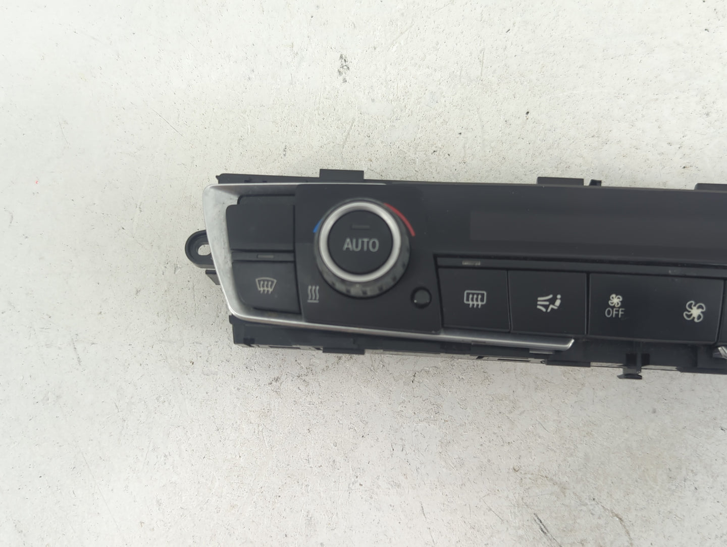 2016-2018 Bmw 320i Climate Control Module Temperature AC/Heater Replacement P/N:9290164-02 Fits OEM Used Auto Parts - Oemuse