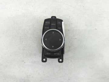 2012-2018 Bmw 320i Radio AM FM Cd Player Receiver Replacement P/N:9350723-02 65829350723-02 Fits OEM Used Auto Parts - Oemus