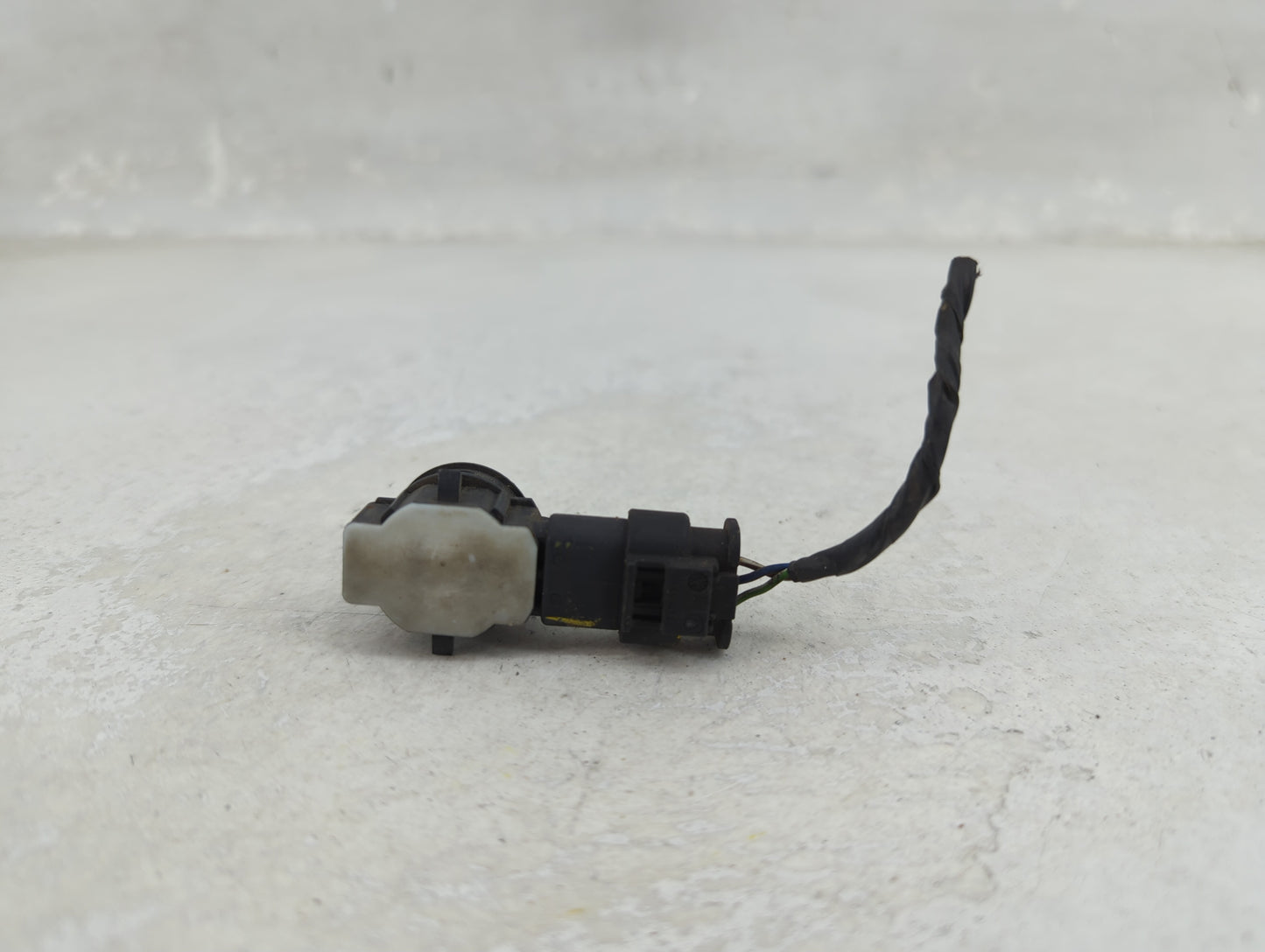 2016 Bmw 320i Front Park Assist Sensor Red 1456403 - Oemusedautoparts1.com