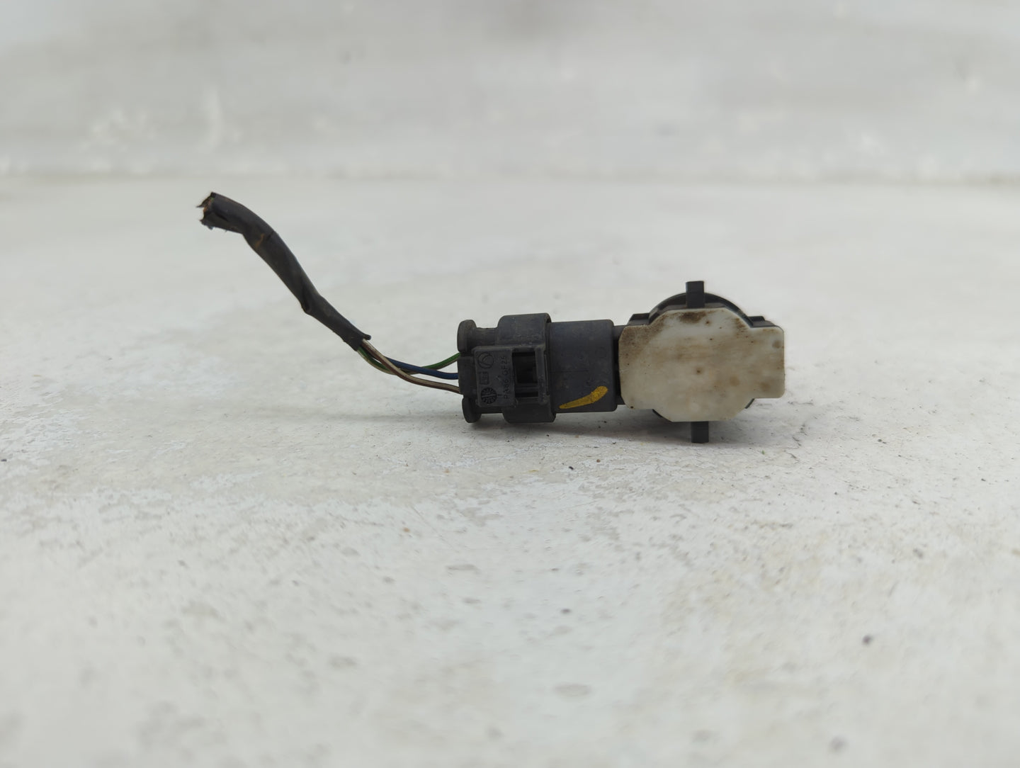 2016 Bmw 320i Front Park Assist Sensor Red 1456855 - Oemusedautoparts1.com
