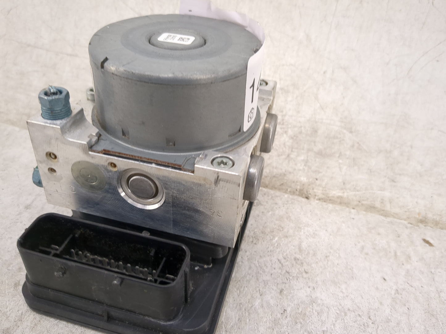 2014-2018 Bmw 320i ABS Pump Control Module Replacement P/N:6881172-01 Fits Fits 2014 2015 2016 2017 2018 2019 2020 2021 OEM 