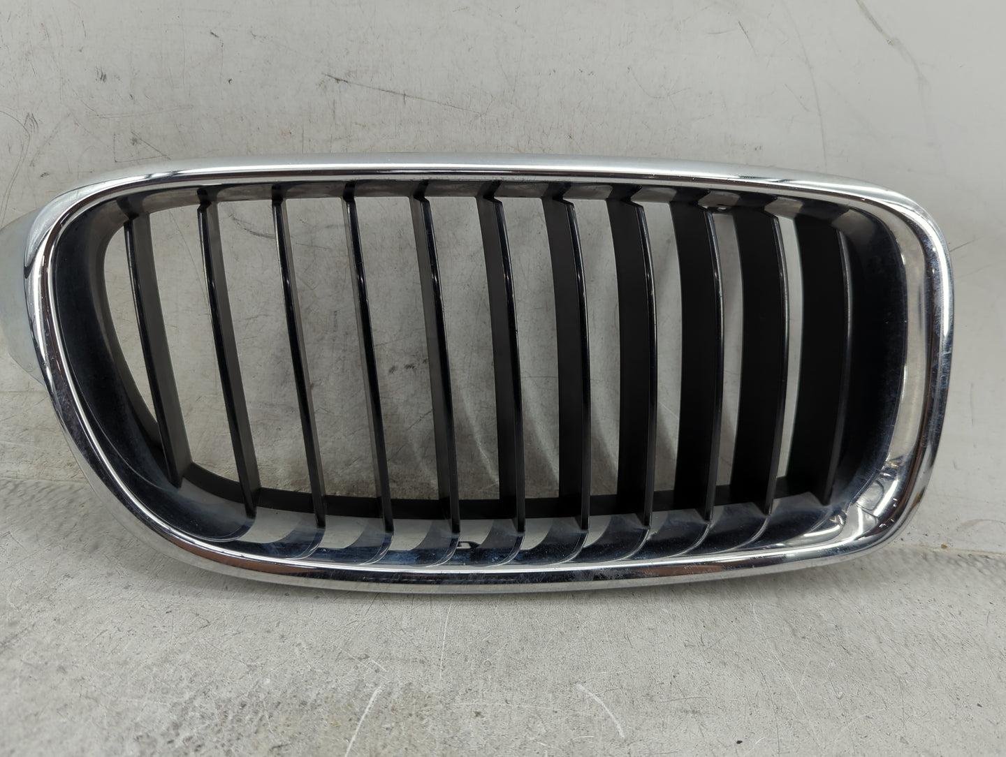 2012-2018 Bmw 320i Front Grille Bumper Not Included 1459808 - Oemusedautoparts1.com