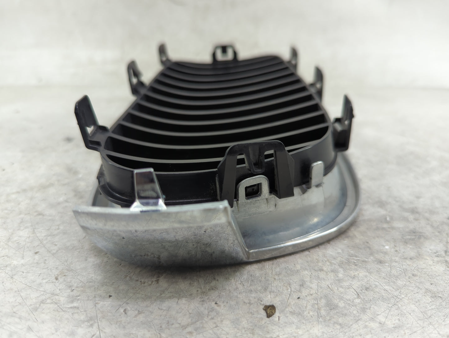 2012-2018 Bmw 320i Front Grille Bumper Not Included 1459862 - Oemusedautoparts1.com