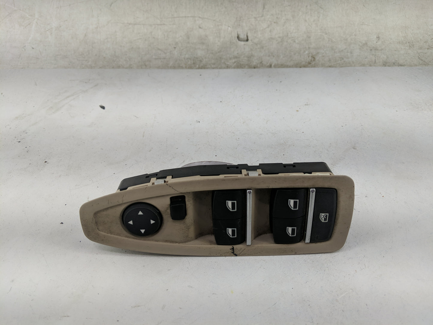 2012-2018 Bmw 320i Master Power Window Switch Replacement Driver Side Left P/N:9208108-02 Fits OEM Used Auto Parts - Oemused