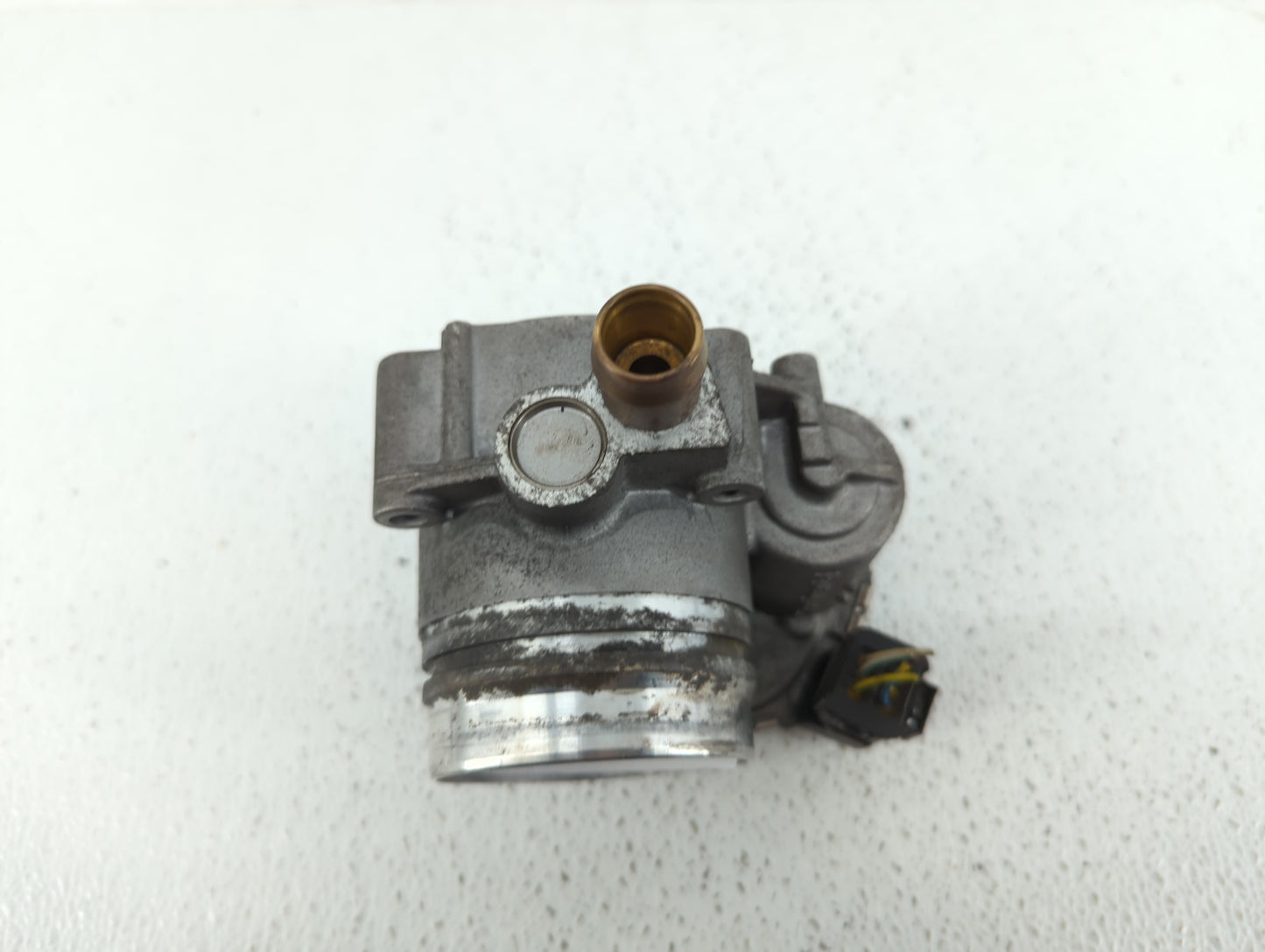 2012-2018 Bmw 320i Throttle Body P/N:1354 7588625-03 1354 7588625 Fits Fits 2012 2013 2014 2015 2016 2017 2018 OEM Used Auto