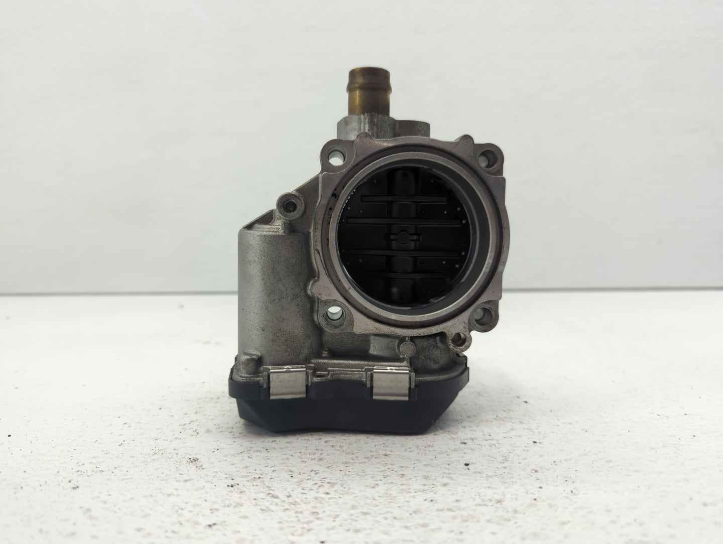 2012-2018 Bmw 320i Throttle Body P/N:1354 7588625-04 1354 7588625-03 Fits Fits 2012 2013 2014 2015 2016 2017 2018 OEM Used A