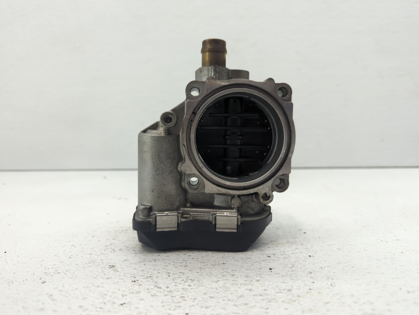 2012-2018 Bmw 320i Throttle Body P/N:1354 7588625-04 1354 7588625-03 Fits Fits 2012 2013 2014 2015 2016 2017 2018 OEM Used A