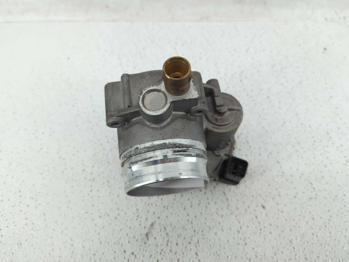 2012-2018 Bmw 320i Throttle Body P/N:1354 7588625-04 1354 7588625-03 Fits Fits 2012 2013 2014 2015 2016 2017 2018 OEM Used A