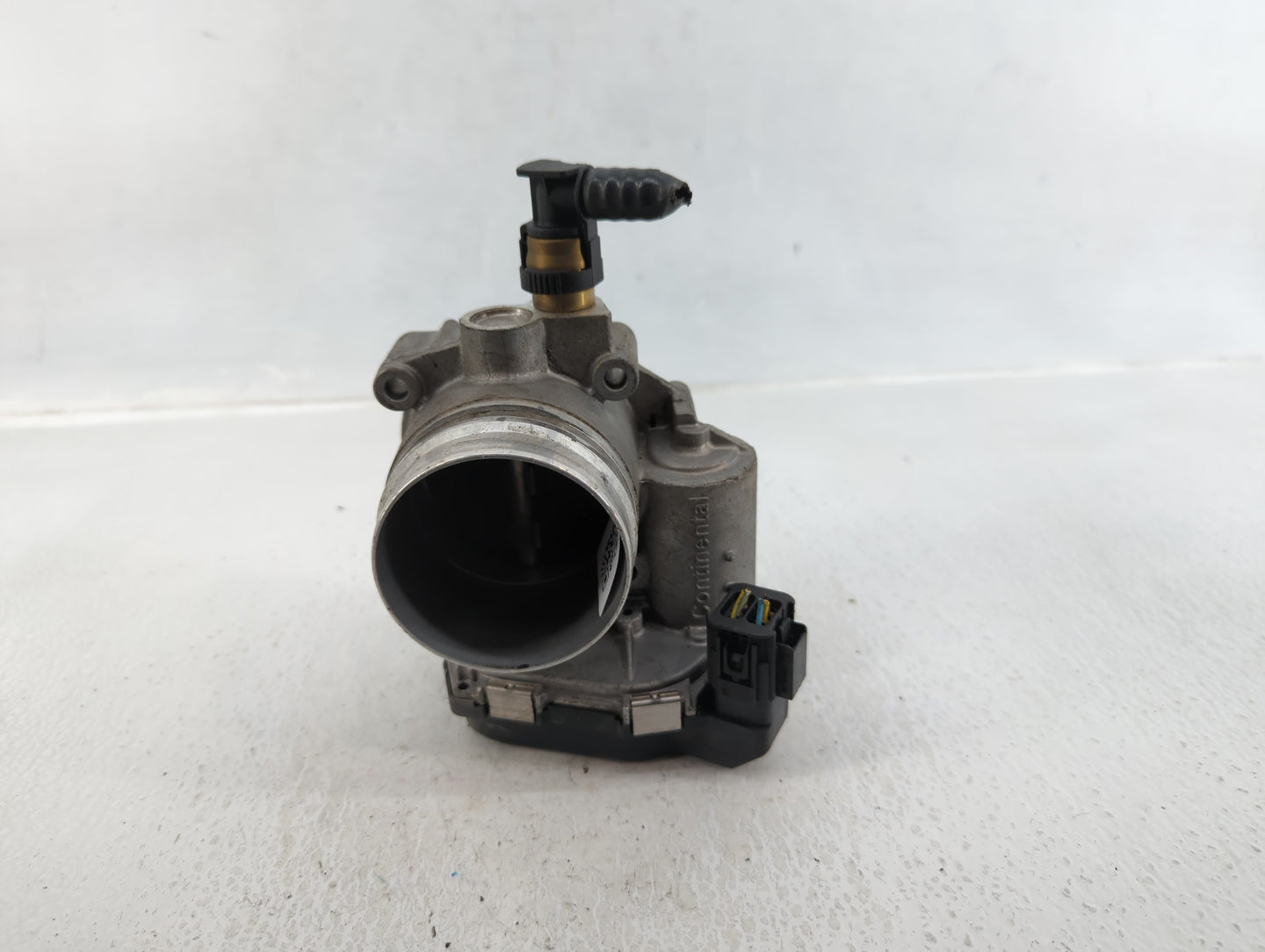 2012-2018 Bmw 320i Throttle Body P/N:1354 7588625-04 Fits Fits 2012 2013 2014 2015 2016 2017 2018 OEM Used Auto Parts - Oemu