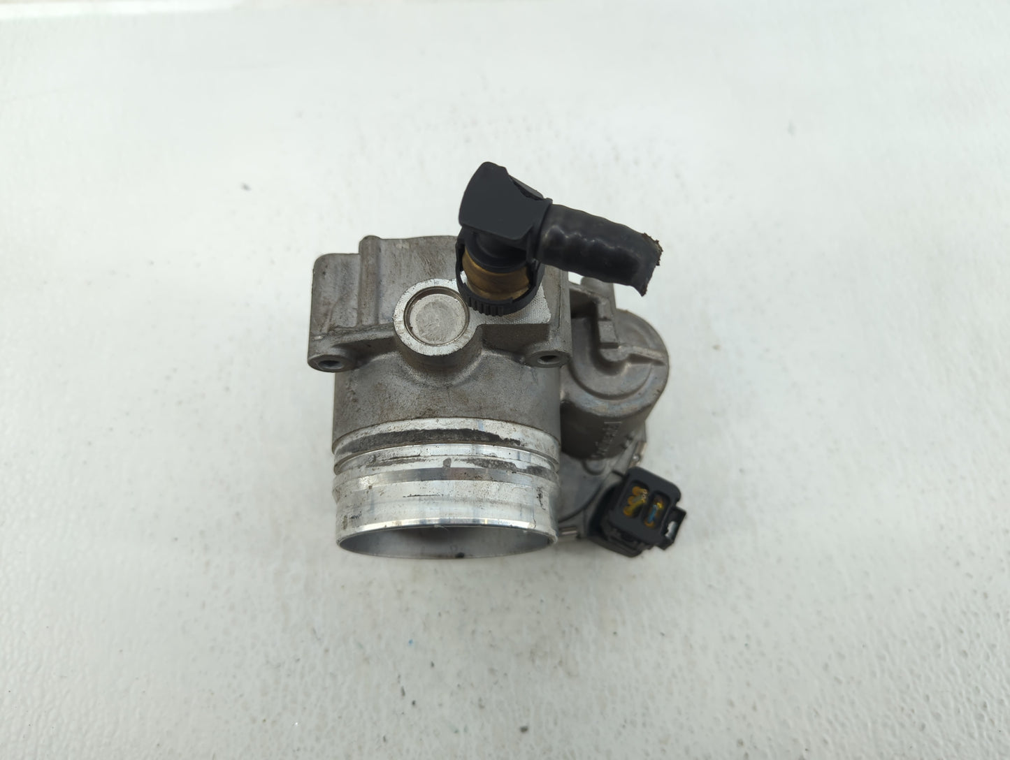 2012-2018 Bmw 320i Throttle Body P/N:1354 7588625-04 Fits Fits 2012 2013 2014 2015 2016 2017 2018 OEM Used Auto Parts - Oemu