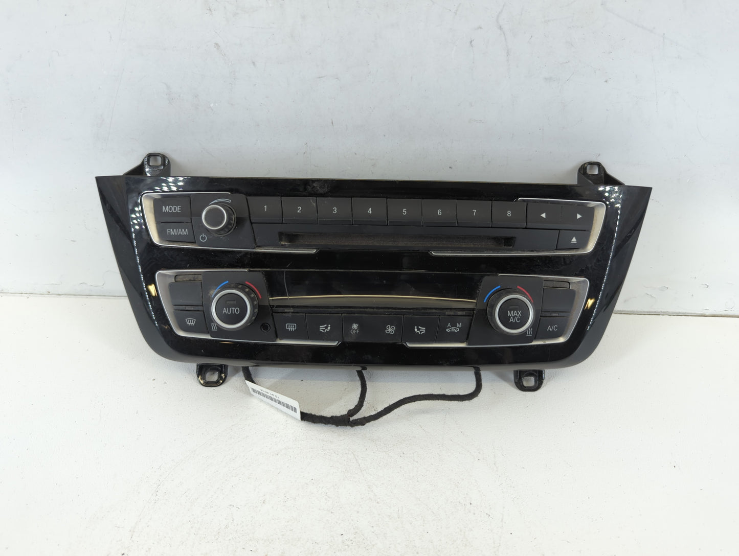 2016 Bmw 320i Am Fm Cd Player Radio Receiver - Oemusedautoparts1.com