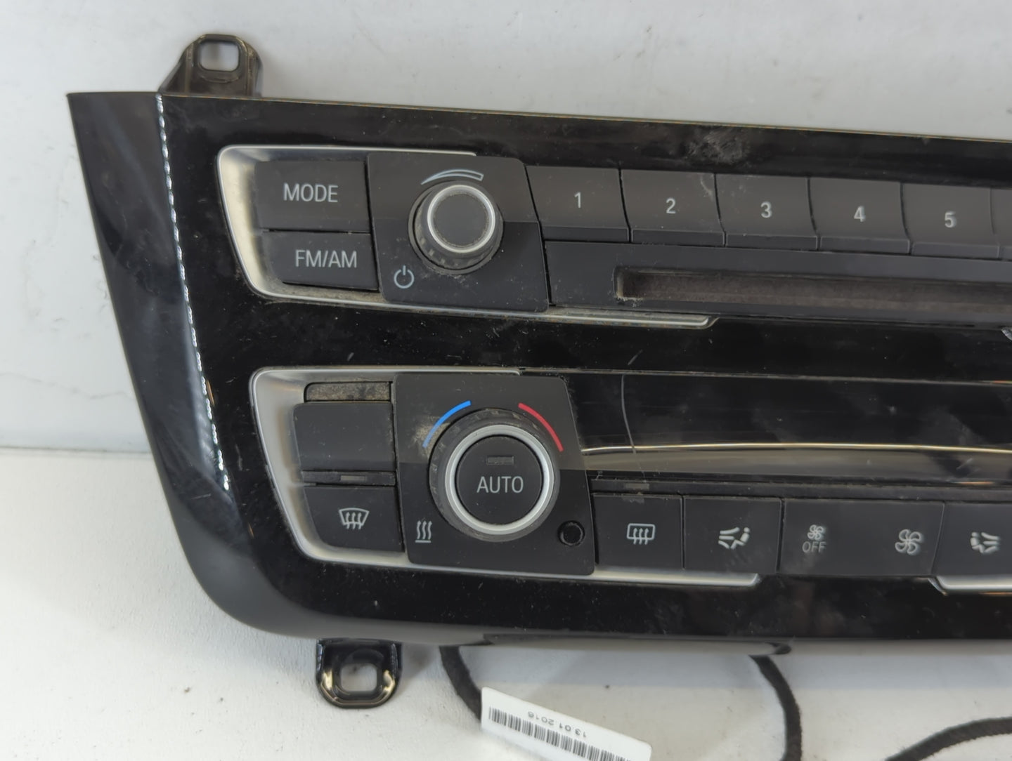 2016 Bmw 320i Am Fm Cd Player Radio Receiver - Oemusedautoparts1.com