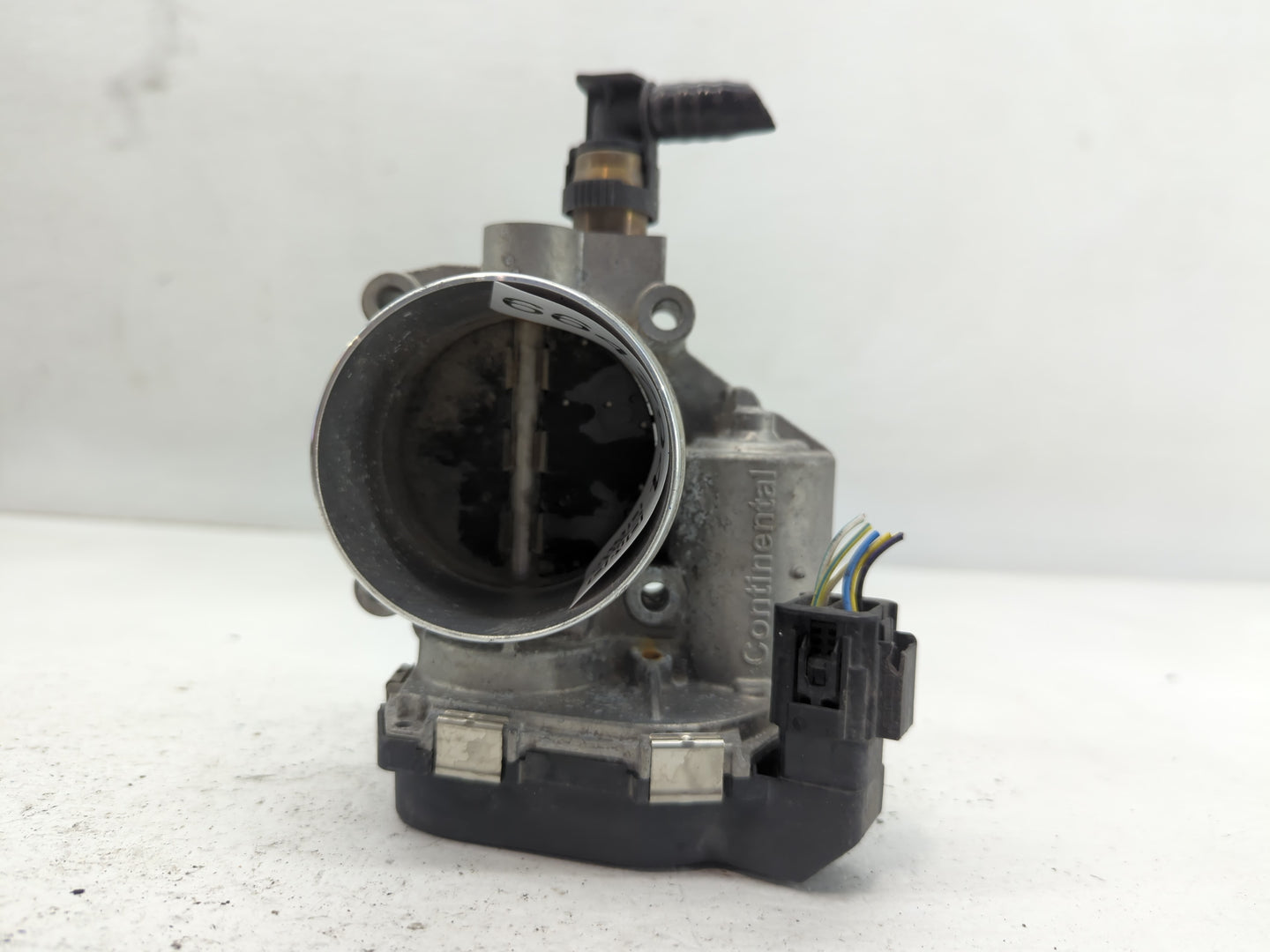2012-2018 Bmw 320i Throttle Body P/N:1354 7588625-04 Fits Fits 2012 2013 2014 2015 2016 2017 2018 OEM Used Auto Parts - Oemu
