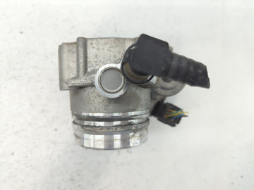 2012-2018 Bmw 320i Throttle Body P/N:1354 7588625-04 Fits Fits 2012 2013 2014 2015 2016 2017 2018 OEM Used Auto Parts