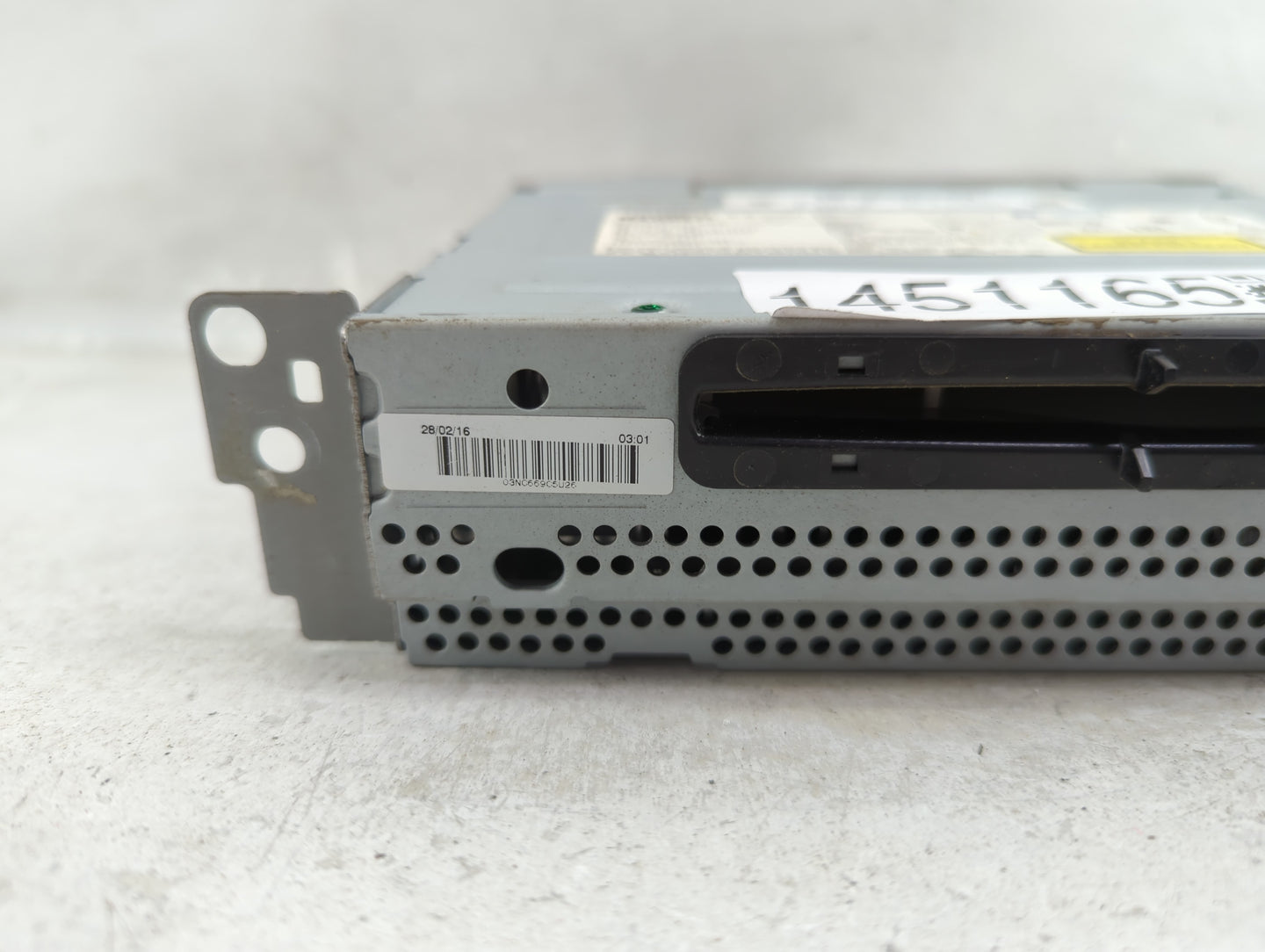 2016 Bmw 328 Radio AM FM Cd Player Receiver Replacement P/N:RX2EN2 4983A-EN2, EN2 Fits OEM Used Auto Parts - Oemusedautopart