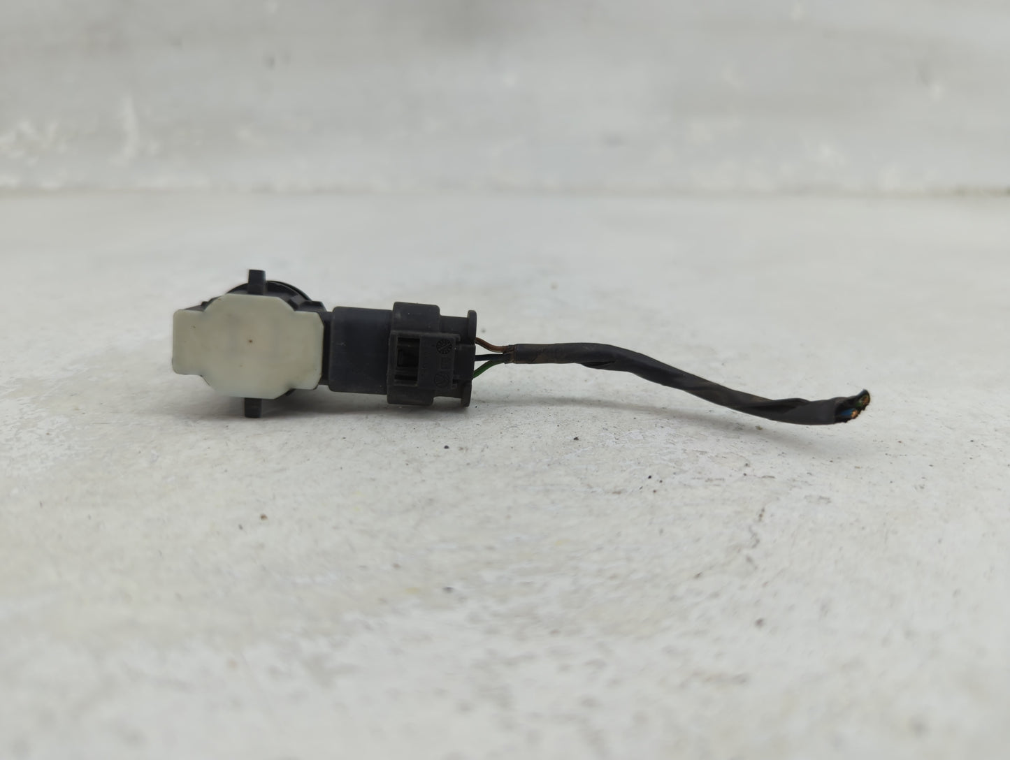 2016 Bmw 328 Front Park Assist Sensor Black - Oemusedautoparts1.com