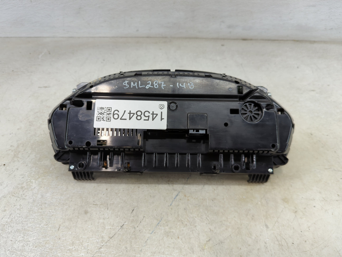 2012-2016 Bmw 328 Instrument Cluster Speedometer Gauges P/N:9232895 6804975-01 Miles:107K Fits OEM Used Auto Parts - Oemused