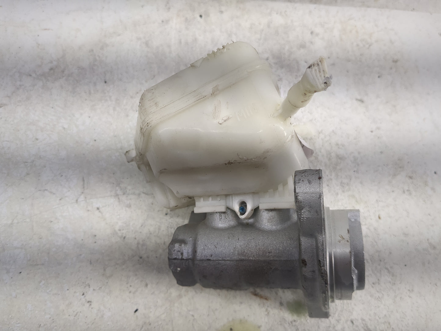 Bmw 328 Brake Master Cylinder 1497529 - Oemusedautoparts1.com
