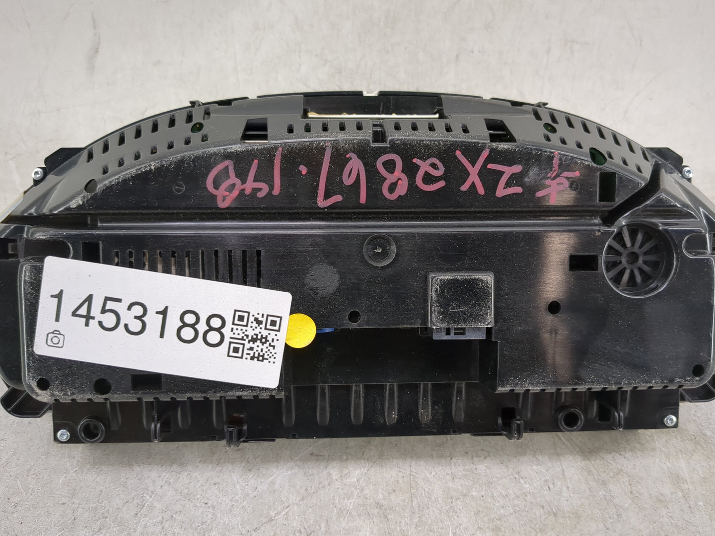 2012-2016 Bmw 328i Instrument Cluster Speedometer Gauges P/N:9232895 9382112-01 Miles:2K Fits OEM Used Auto Parts - Oemuseda