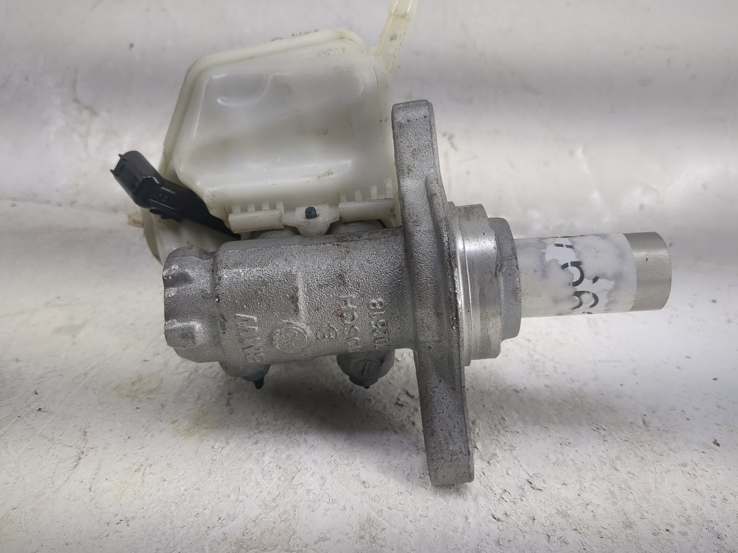 2016-2016 Bmw 328i Brake Master Cylinder - Oemusedautoparts1.com