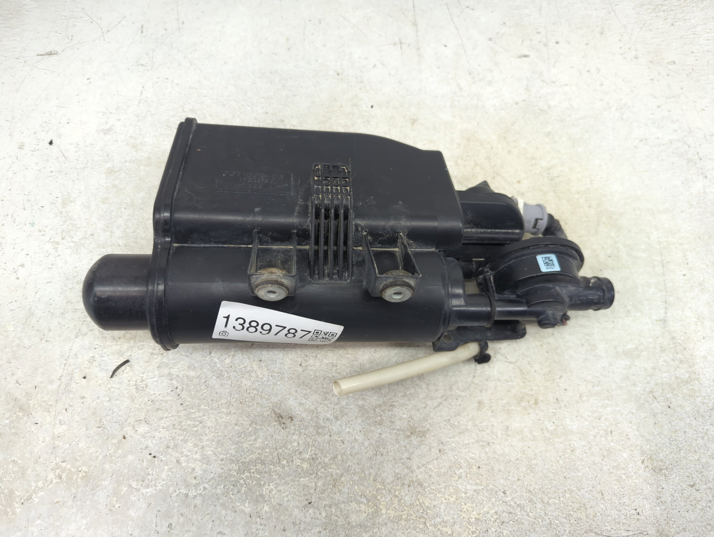 2016 Bmw 328i Fuel Vapor Charcoal Canister - Oemusedautoparts1.com
