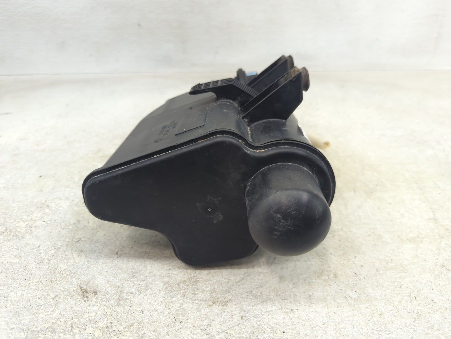 2016 Bmw 328i Fuel Vapor Charcoal Canister 1389787 - Oemusedautoparts1.com