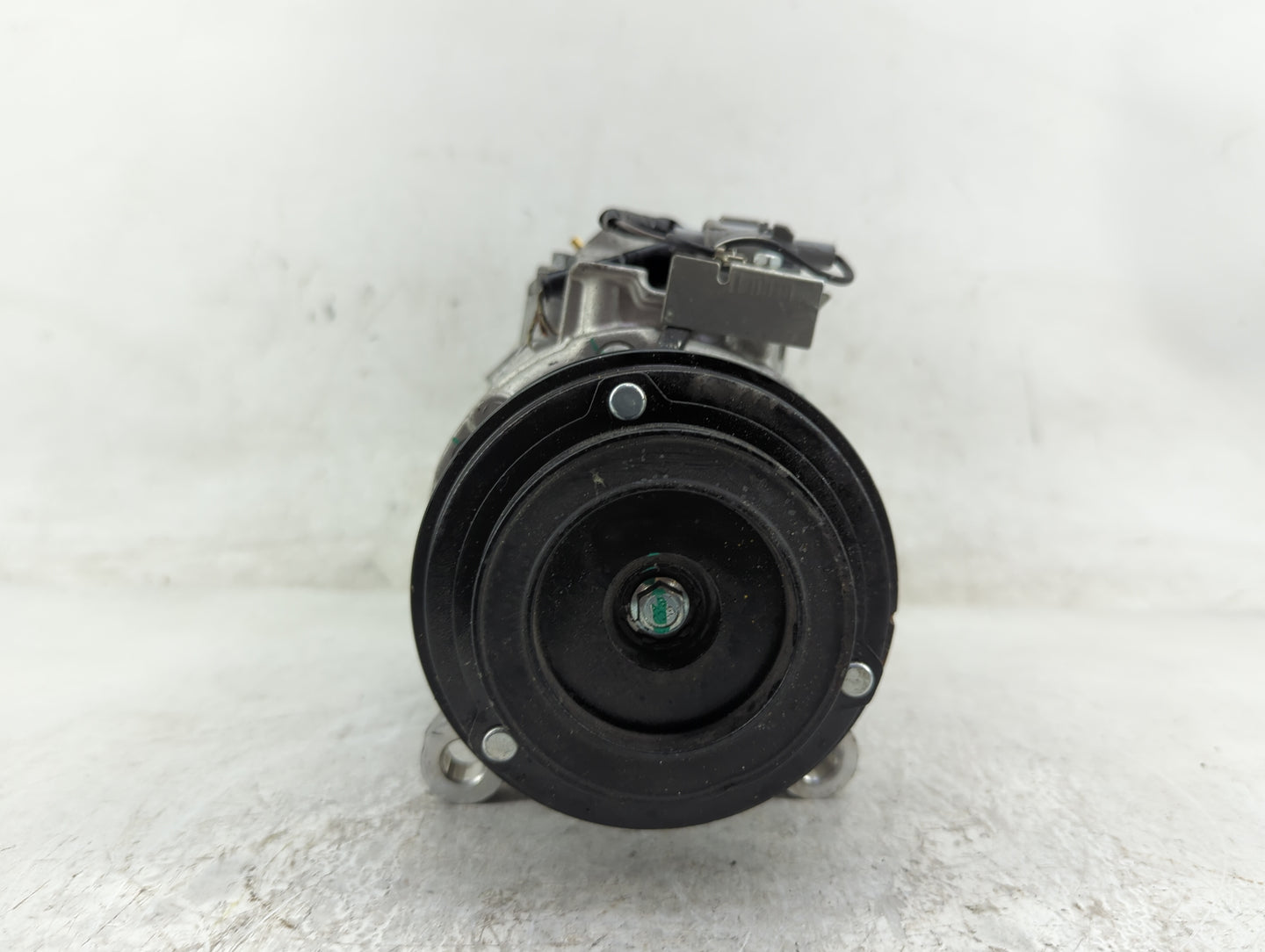 2016-2016 Bmw 328i Air Conditioning A/c Ac Compressor Oem - Oemusedautoparts1.com
