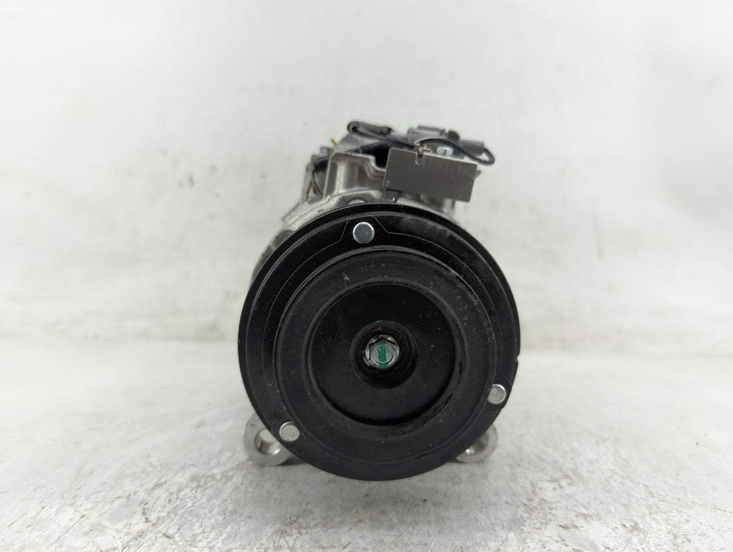 2016-2016 Bmw 328i Air Conditioning A/c Ac Compressor Oem - Oemusedautoparts1.com
