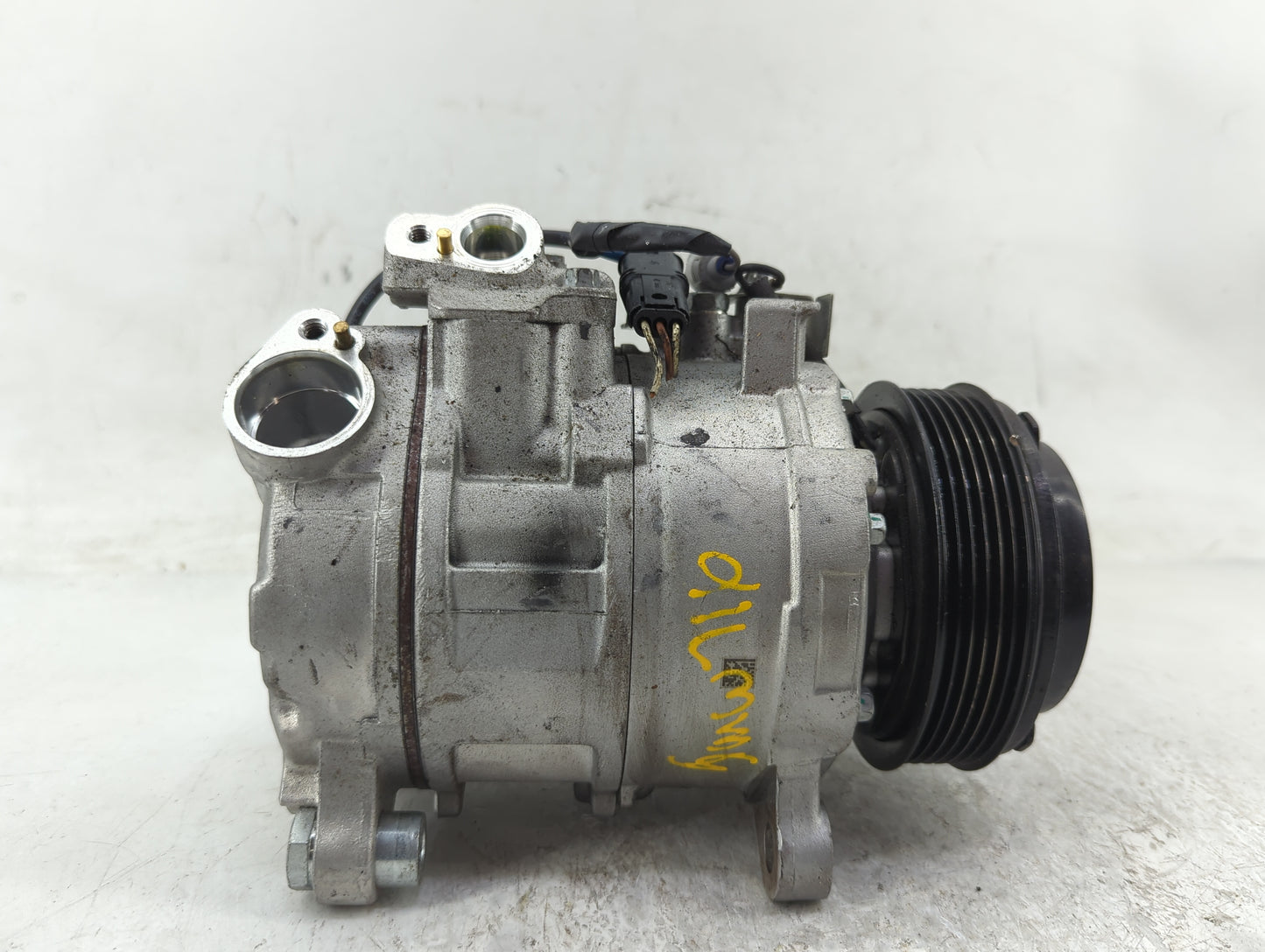 2016-2016 Bmw 328i Air Conditioning A/c Ac Compressor Oem - Oemusedautoparts1.com