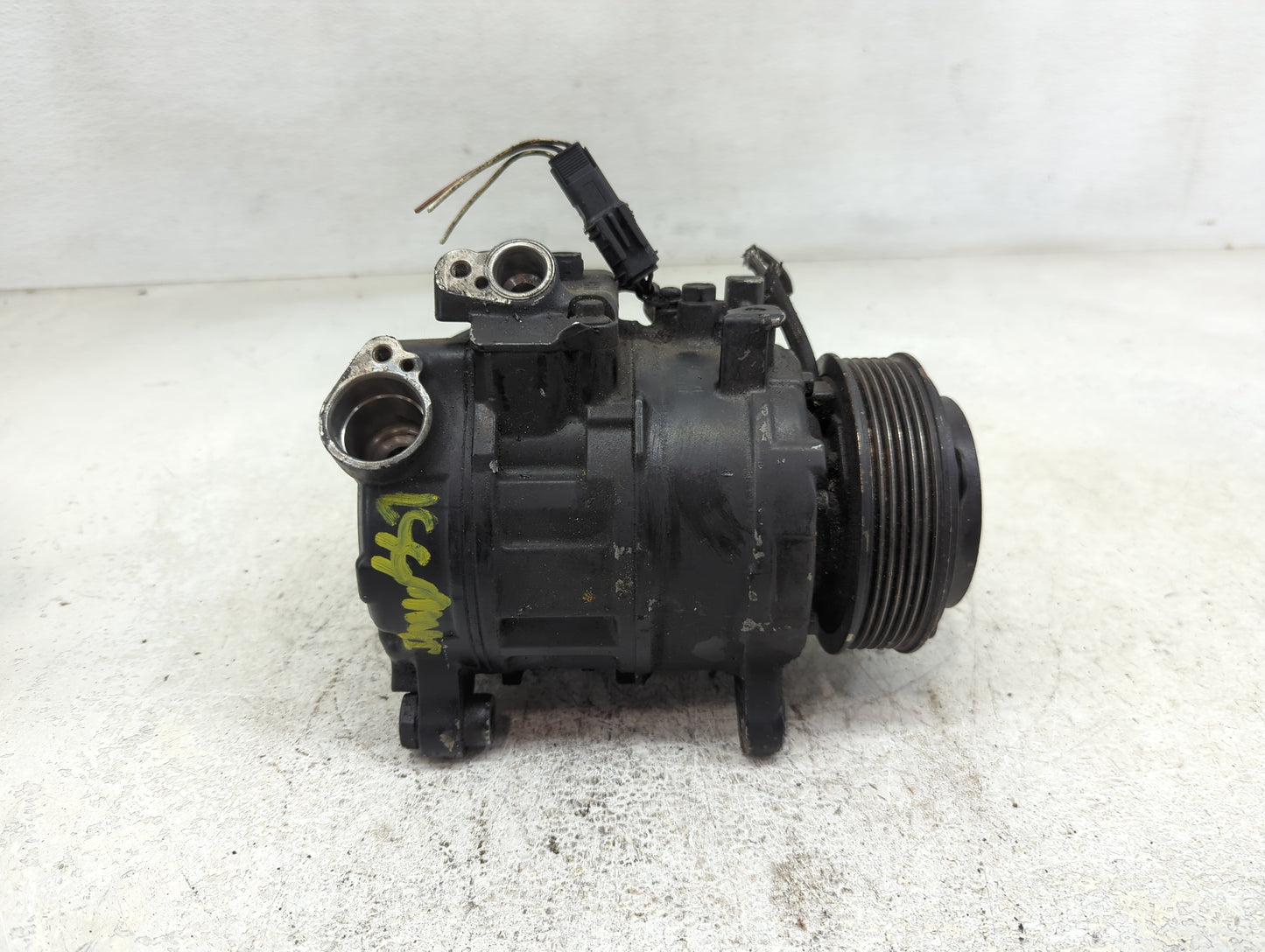 2016-2016 Bmw 328i Air Conditioning A/c Ac Compressor Oem - Oemusedautoparts1.com