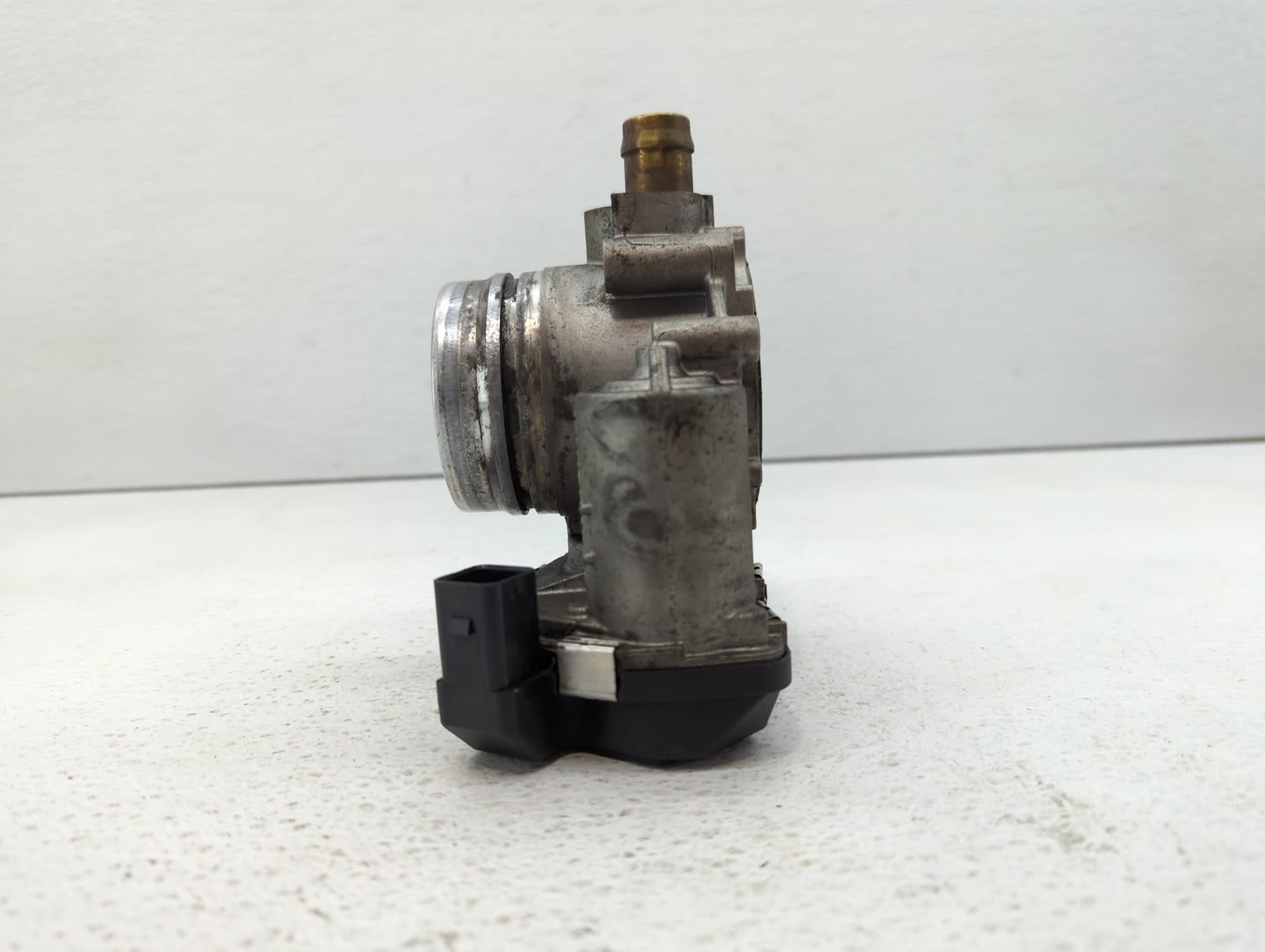 2012-2016 Bmw 328i Throttle Body P/N:1354 7588625-04 1354 7588625-03 Fits Fits 2012 2013 2014 2015 2016 2017 2018 OEM Used A
