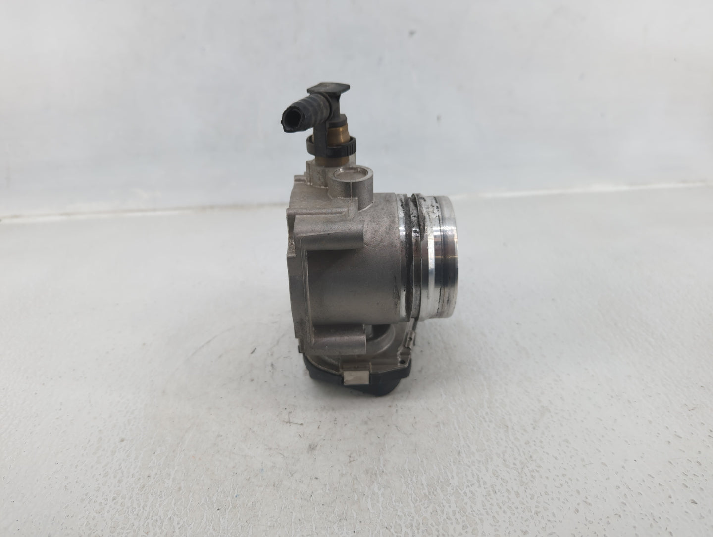 2012-2016 Bmw 328i Throttle Body P/N:1354 7588625-04 Fits Fits 2012 2013 2014 2015 2016 2017 2018 OEM Used Auto Parts - Oemu