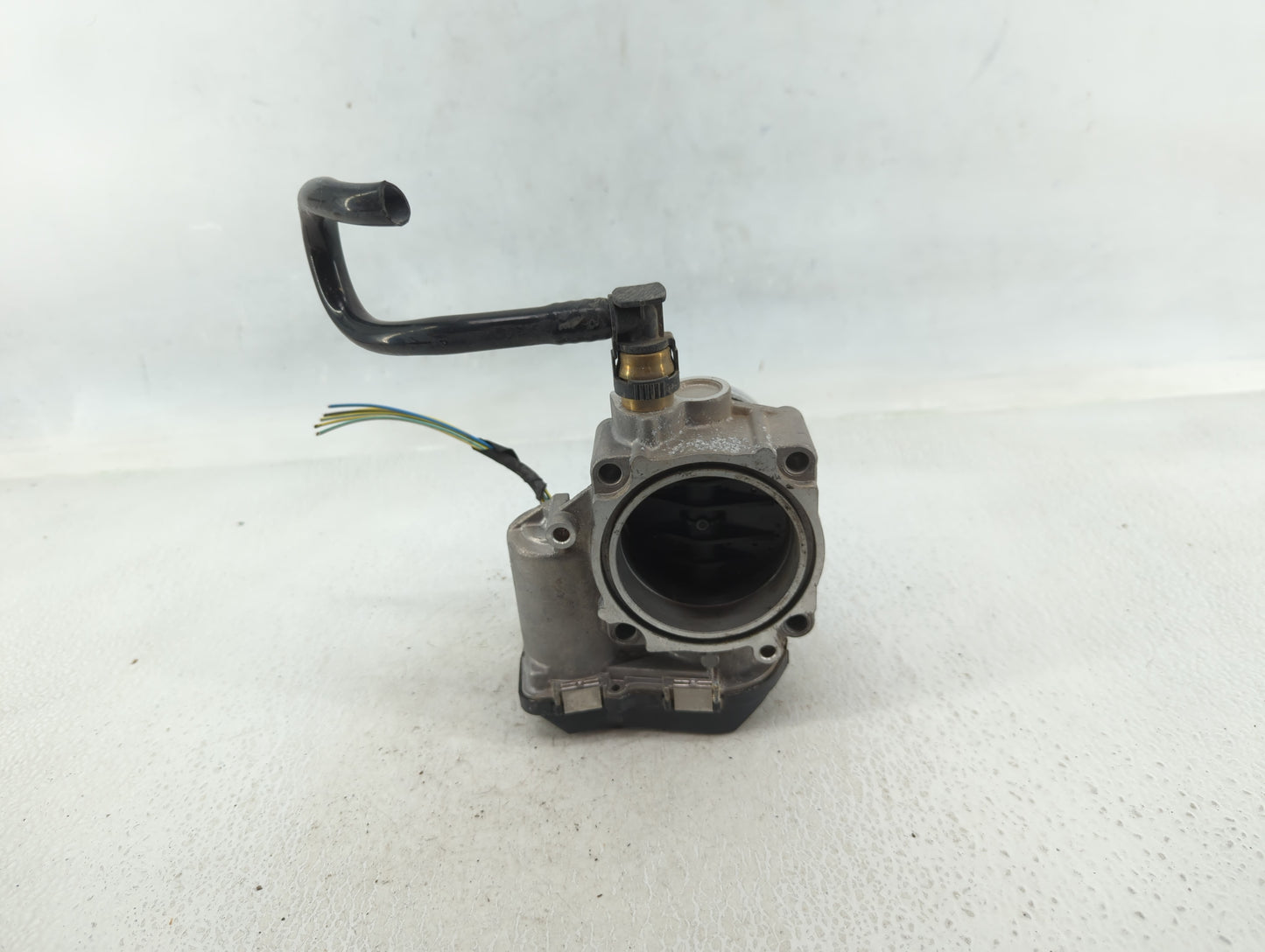 2012-2016 Bmw 328i Throttle Body P/N:A2C83786800 1354 7588625-04 Fits Fits 2012 2013 2014 2015 2016 2017 2018 OEM Used Auto 