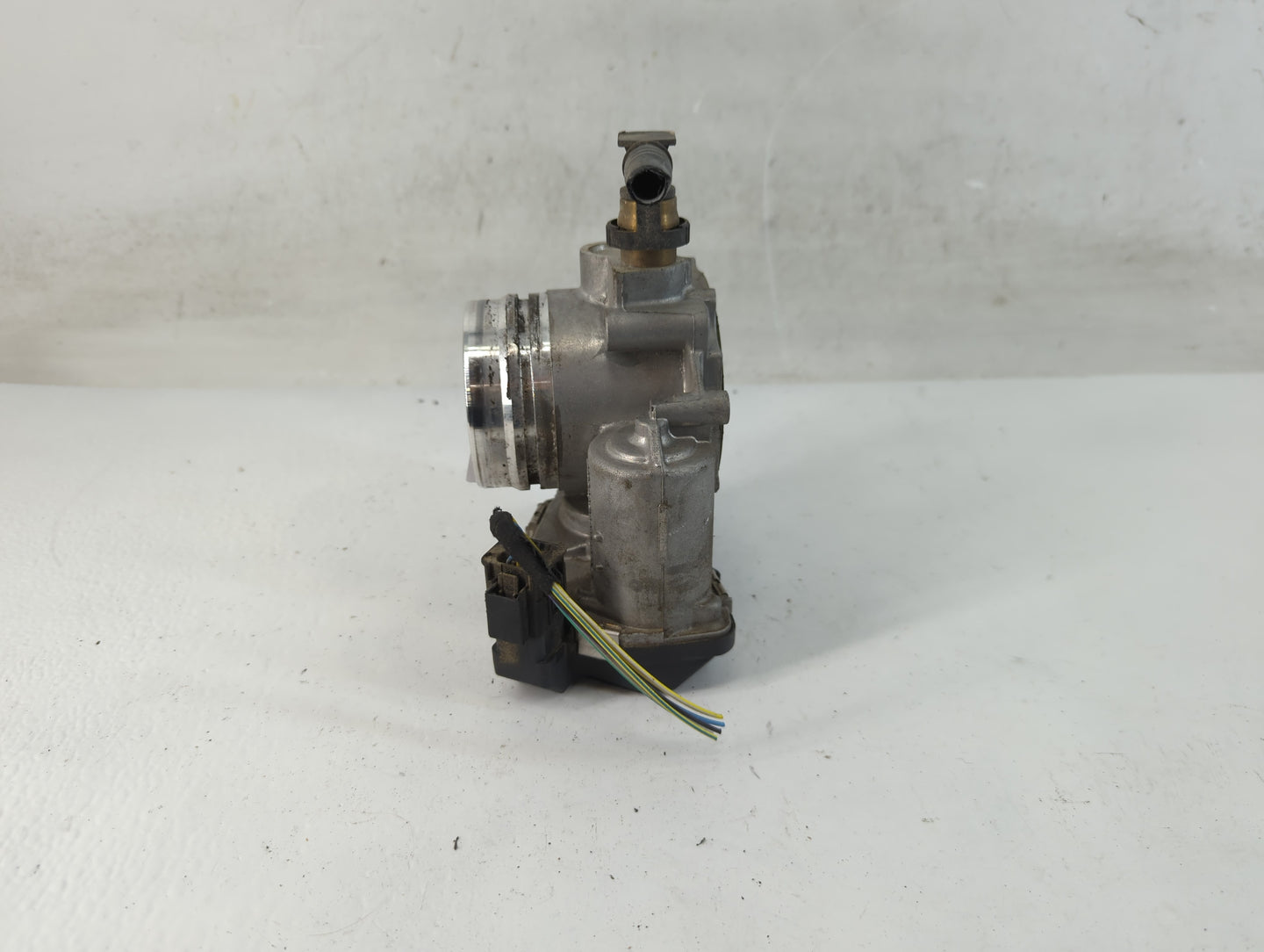 2012-2016 Bmw 328i Throttle Body P/N:1354 7588625-04 A2C83786800 Fits Fits 2012 2013 2014 2015 2016 2017 2018 OEM Used Auto 