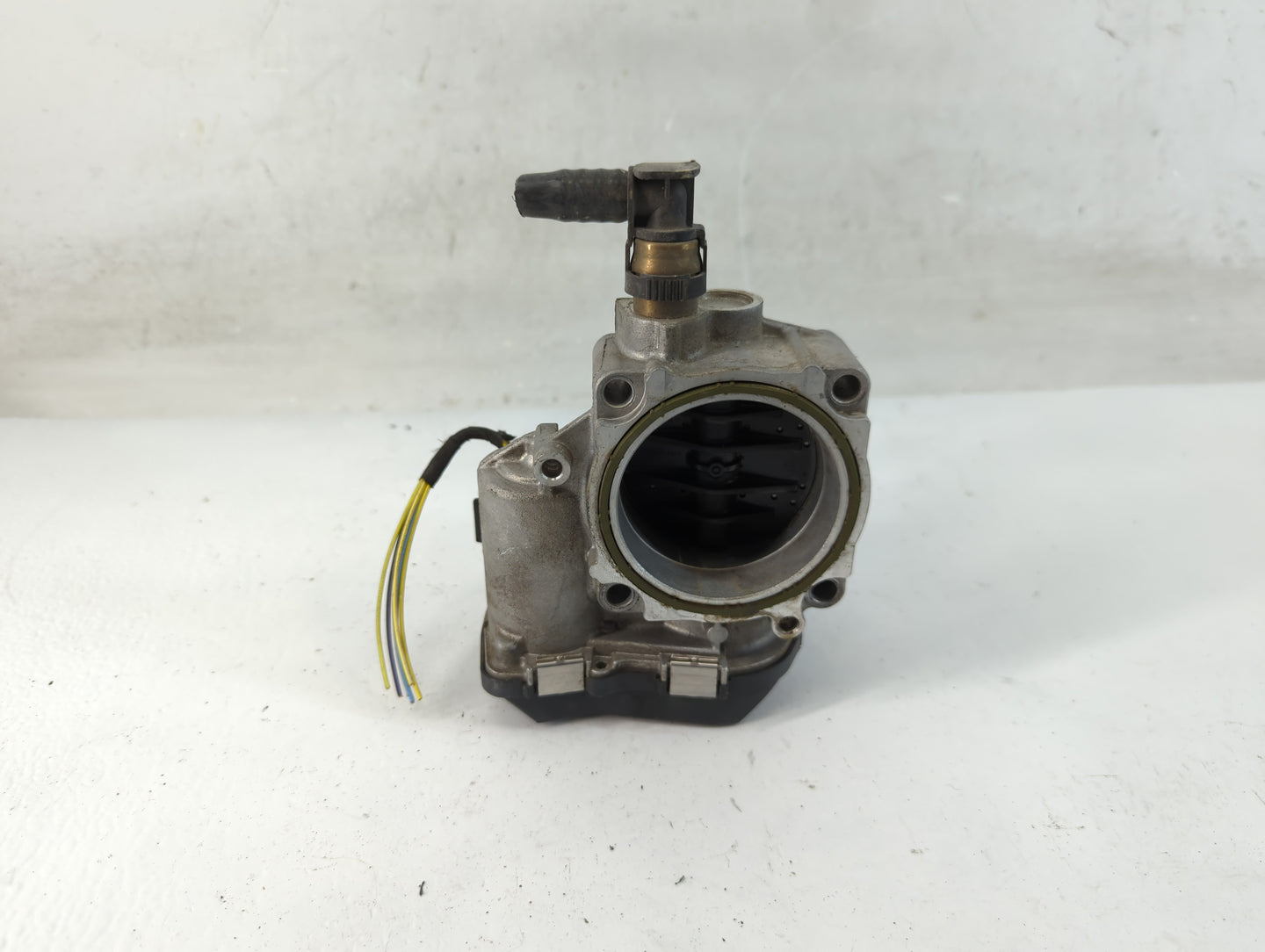 2012-2016 Bmw 328i Throttle Body P/N:1354 7588625-04 A2C83786800 Fits Fits 2012 2013 2014 2015 2016 2017 2018 OEM Used Auto 