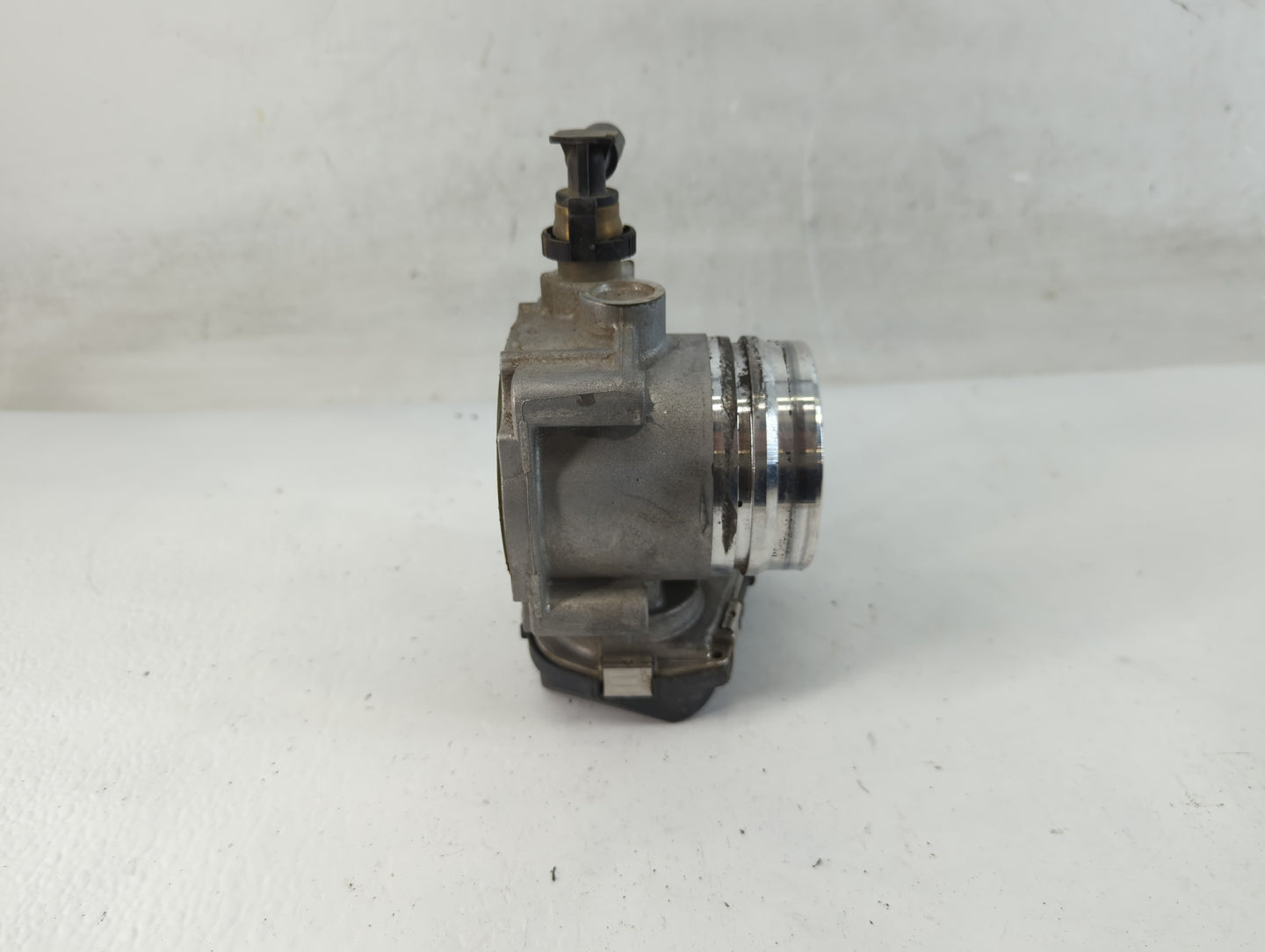 2012-2016 Bmw 328i Throttle Body P/N:1354 7588625-04 A2C83786800 Fits Fits 2012 2013 2014 2015 2016 2017 2018 OEM Used Auto 