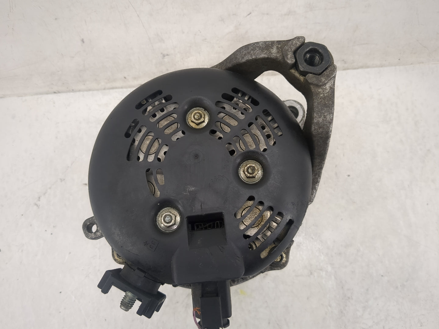 2014-2016 Bmw 428i Alternator Replacement Generator Charging Assembly Engine OEM P/N:7605478-05 Fits OEM Used Auto Parts - O