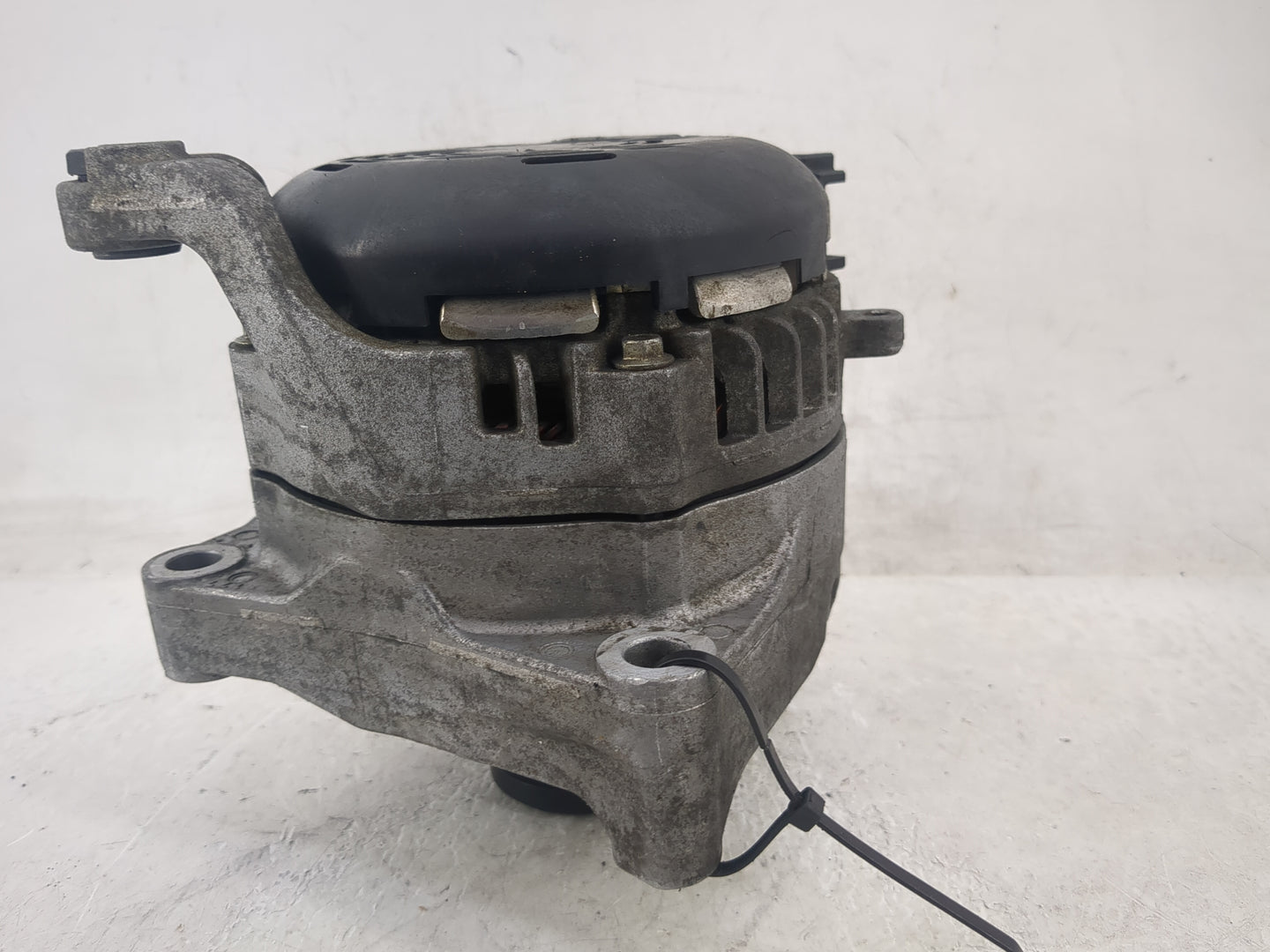 2014-2016 Bmw 428i Alternator Replacement Generator Charging Assembly Engine OEM P/N:7605478-05 Fits OEM Used Auto Parts - O